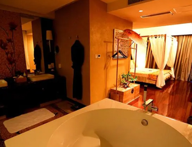 北京海淀区养生会所的黄昏恋：当爱情遇上八十岁